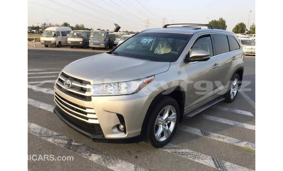 Buy Import Toyota Highlander Beige Car in Import - Dubai in Batken Buy Import Toyota Highlander Beige Car in Import - Dubai in Batken