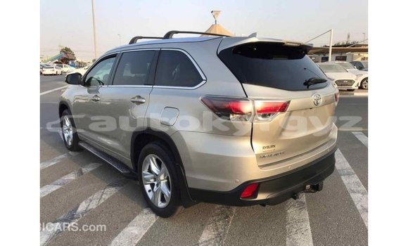 Buy Import Toyota Highlander Beige Car in Import - Dubai in Batken Buy Import Toyota Highlander Beige Car in Import - Dubai in Batken