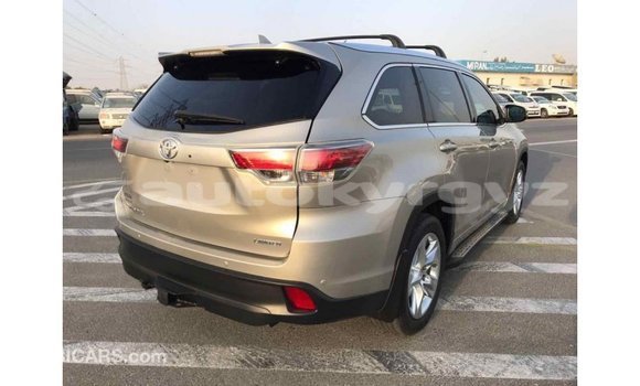 Buy Import Toyota Highlander Beige Car in Import - Dubai in Batken Buy Import Toyota Highlander Beige Car in Import - Dubai in Batken