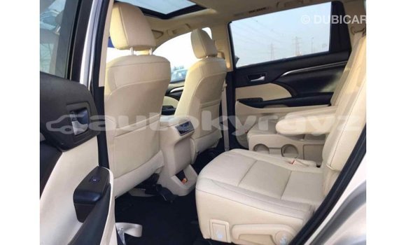 Buy Import Toyota Highlander Beige Car in Import - Dubai in Batken Buy Import Toyota Highlander Beige Car in Import - Dubai in Batken