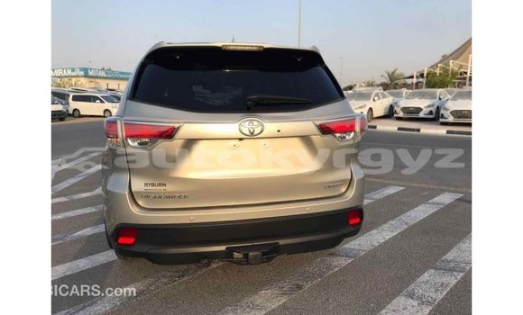 Buy Import Toyota Highlander Beige Car in Import - Dubai in Batken Buy Import Toyota Highlander Beige Car in Import - Dubai in Batken