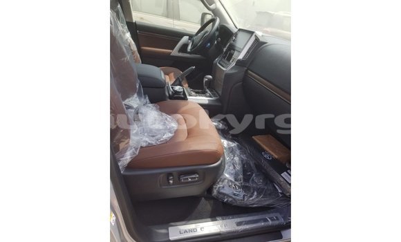 Buy Import Toyota Land Cruiser Brown Car in Import - Dubai in Batken Buy Import Toyota Land Cruiser Brown Car in Import - Dubai in Batken