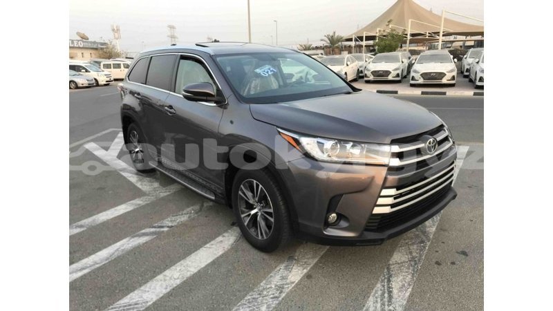 Big with watermark toyota highlander batken import dubai 1872