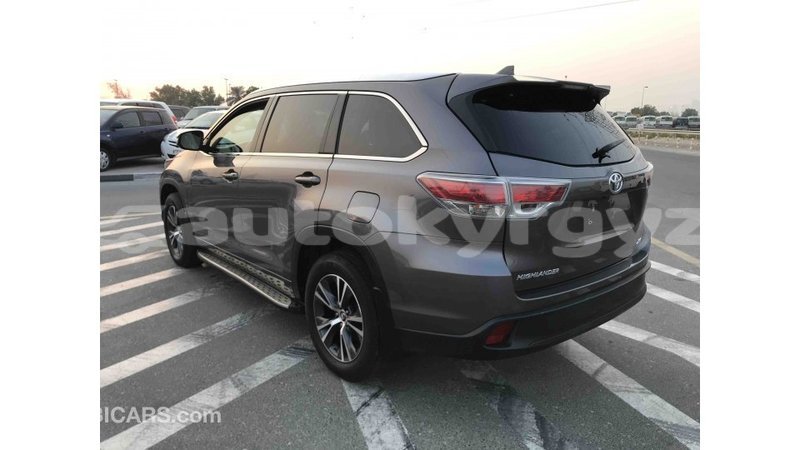 Big with watermark toyota highlander batken import dubai 1872