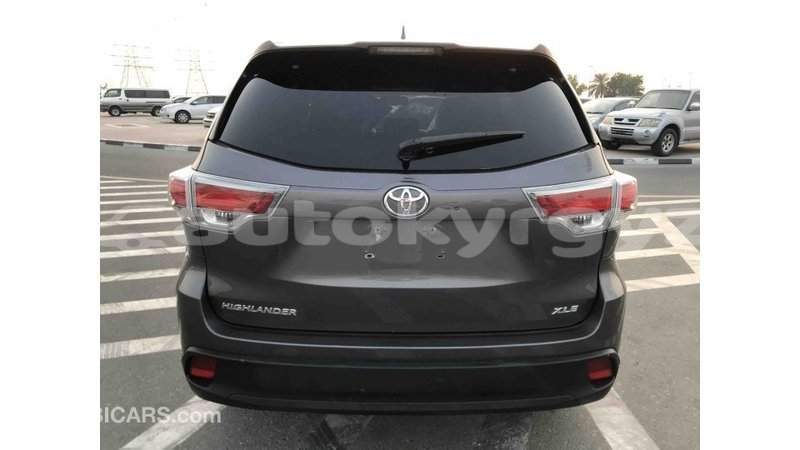 Big with watermark toyota highlander batken import dubai 1872