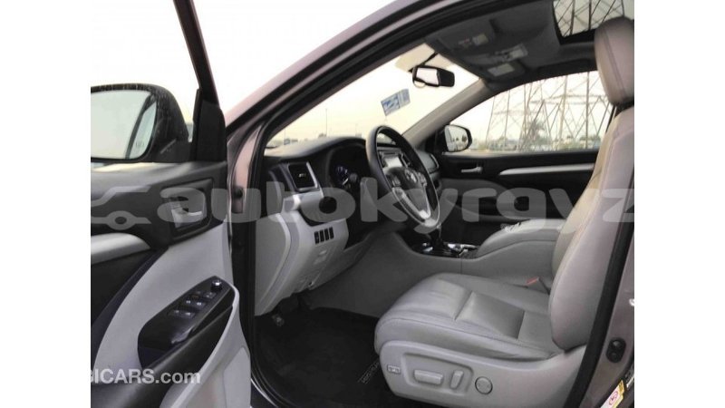 Big with watermark toyota highlander batken import dubai 1872