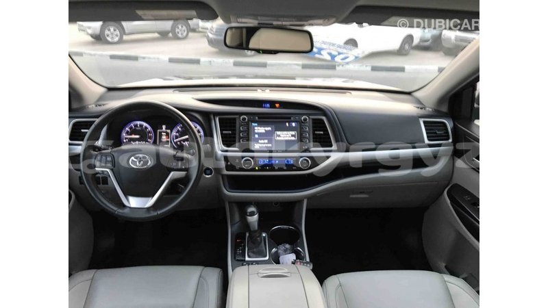 Big with watermark toyota highlander batken import dubai 1872