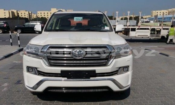 Buy Import Toyota Land Cruiser White Car in Import - Dubai in Batken Buy Import Toyota Land Cruiser White Car in Import - Dubai in Batken