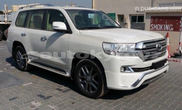 Buy Import Toyota Land Cruiser White Car in Import - Dubai in Batken Buy Import Toyota Land Cruiser White Car in Import - Dubai in Batken