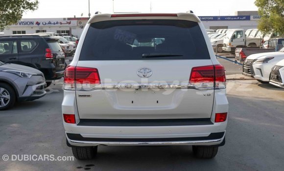 Buy Import Toyota Land Cruiser White Car in Import - Dubai in Batken Buy Import Toyota Land Cruiser White Car in Import - Dubai in Batken