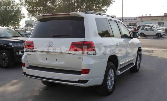 Buy Import Toyota Land Cruiser White Car in Import - Dubai in Batken Buy Import Toyota Land Cruiser White Car in Import - Dubai in Batken