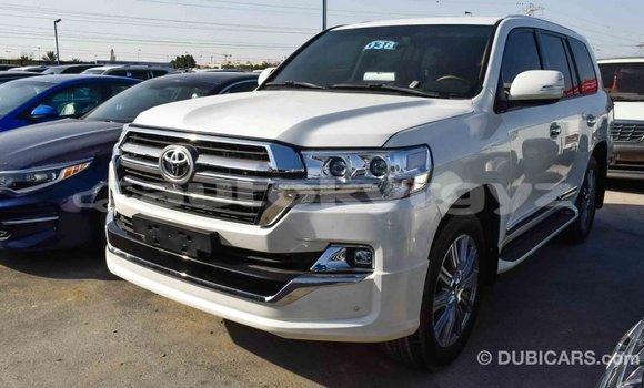 Buy Import Toyota Land Cruiser White Car in Import - Dubai in Batken Buy Import Toyota Land Cruiser White Car in Import - Dubai in Batken