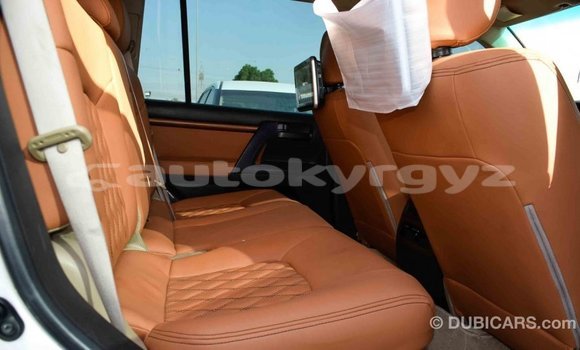Buy Import Toyota Land Cruiser White Car in Import - Dubai in Batken Buy Import Toyota Land Cruiser White Car in Import - Dubai in Batken