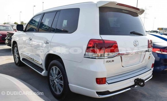 Buy Import Toyota Land Cruiser White Car in Import - Dubai in Batken Buy Import Toyota Land Cruiser White Car in Import - Dubai in Batken