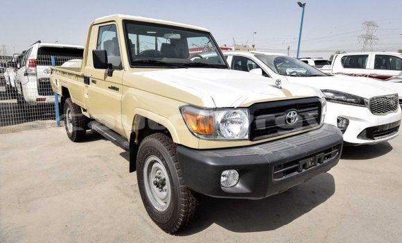 Buy Import Toyota Land Cruiser Beige Car in Import - Dubai in Batken Buy Import Toyota Land Cruiser Beige Car in Import - Dubai in Batken
