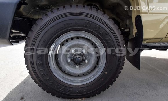 Buy Import Toyota Land Cruiser Beige Car in Import - Dubai in Batken Buy Import Toyota Land Cruiser Beige Car in Import - Dubai in Batken