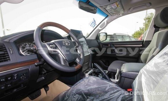 Buy Import Toyota Land Cruiser White Car in Import - Dubai in Batken Buy Import Toyota Land Cruiser White Car in Import - Dubai in Batken