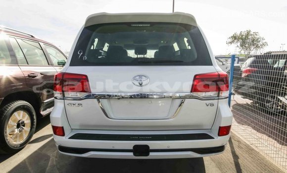 Buy Import Toyota Land Cruiser White Car in Import - Dubai in Batken Buy Import Toyota Land Cruiser White Car in Import - Dubai in Batken