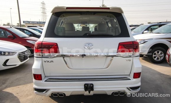 Buy Import Toyota Land Cruiser White Car in Import - Dubai in Batken Buy Import Toyota Land Cruiser White Car in Import - Dubai in Batken