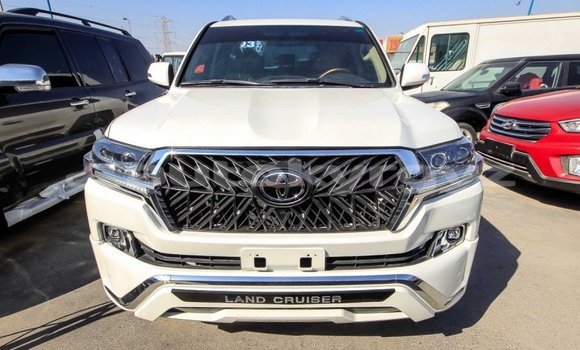 Buy Import Toyota Land Cruiser White Car in Import - Dubai in Batken Buy Import Toyota Land Cruiser White Car in Import - Dubai in Batken