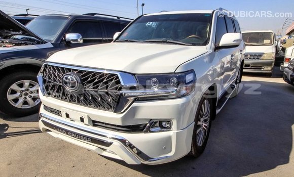 Buy Import Toyota Land Cruiser White Car in Import - Dubai in Batken Buy Import Toyota Land Cruiser White Car in Import - Dubai in Batken
