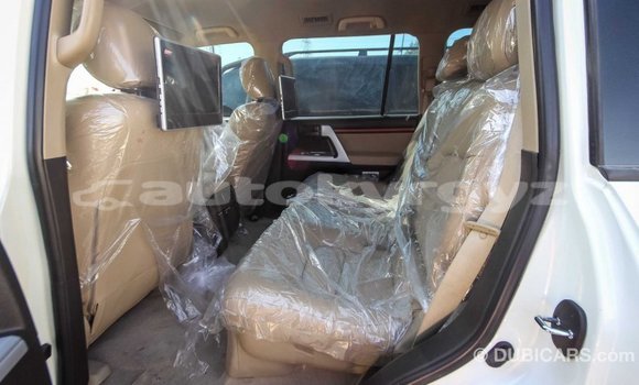 Buy Import Toyota Land Cruiser White Car in Import - Dubai in Batken Buy Import Toyota Land Cruiser White Car in Import - Dubai in Batken