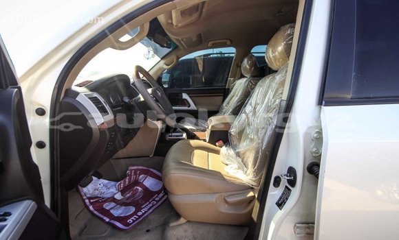Buy Import Toyota Land Cruiser White Car in Import - Dubai in Batken Buy Import Toyota Land Cruiser White Car in Import - Dubai in Batken