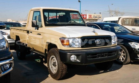 Buy Import Toyota Land Cruiser Beige Car in Import - Dubai in Batken Buy Import Toyota Land Cruiser Beige Car in Import - Dubai in Batken