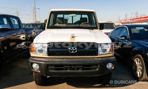 Buy Import Toyota Land Cruiser Beige Car in Import - Dubai in Batken Buy Import Toyota Land Cruiser Beige Car in Import - Dubai in Batken