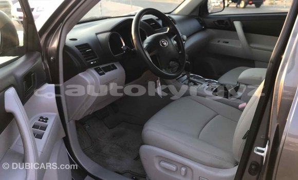 Buy Import Toyota Highlander Other Car in Import - Dubai in Batken Buy Import Toyota Highlander Other Car in Import - Dubai in Batken