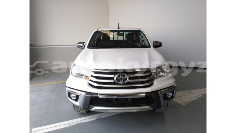 Big with watermark toyota hilux batken import dubai 2044