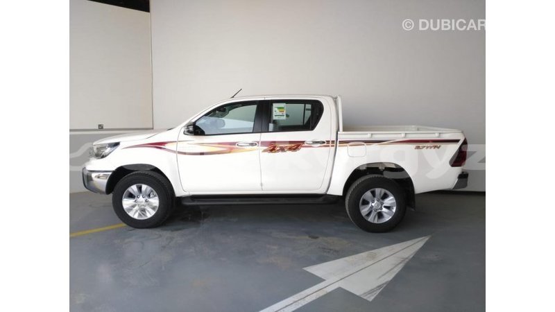 Big with watermark toyota hilux batken import dubai 2044
