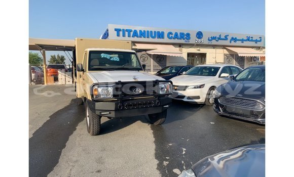 Buy Import Toyota Land Cruiser Beige Car in Import - Dubai in Batken Buy Import Toyota Land Cruiser Beige Car in Import - Dubai in Batken