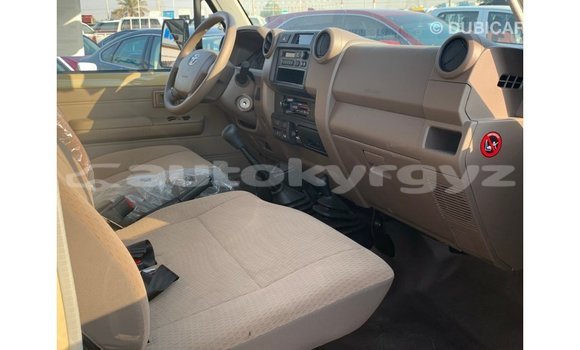 Buy Import Toyota Land Cruiser Beige Car in Import - Dubai in Batken Buy Import Toyota Land Cruiser Beige Car in Import - Dubai in Batken
