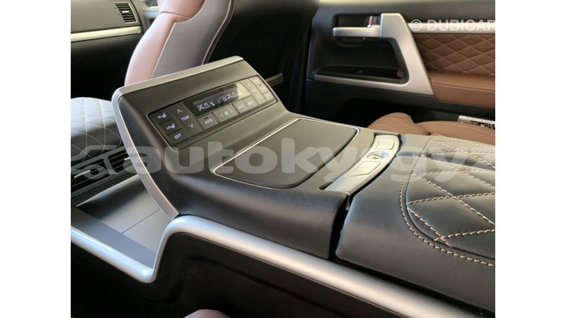 Big with watermark toyota land cruiser batken import dubai 2049