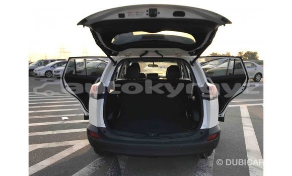 Buy Import Toyota HiAce White Truck in Import - Dubai in Batken Buy Import Toyota HiAce White Truck in Import - Dubai in Batken