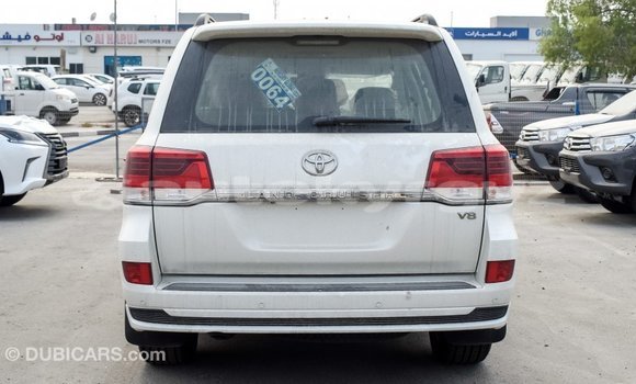 Buy Import Toyota Land Cruiser White Car in Import - Dubai in Batken Buy Import Toyota Land Cruiser White Car in Import - Dubai in Batken