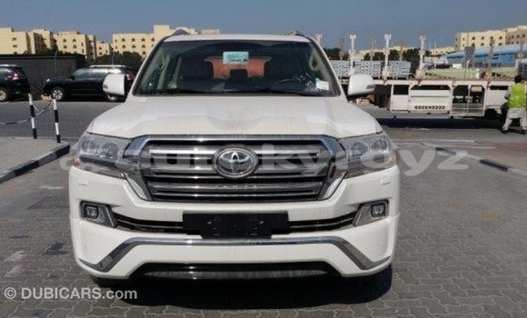Buy Import Toyota Land Cruiser White Car in Import - Dubai in Batken Buy Import Toyota Land Cruiser White Car in Import - Dubai in Batken