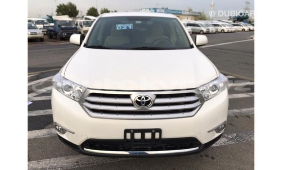 Buy Import Toyota Highlander White Car in Import - Dubai in Batken Buy Import Toyota Highlander White Car in Import - Dubai in Batken