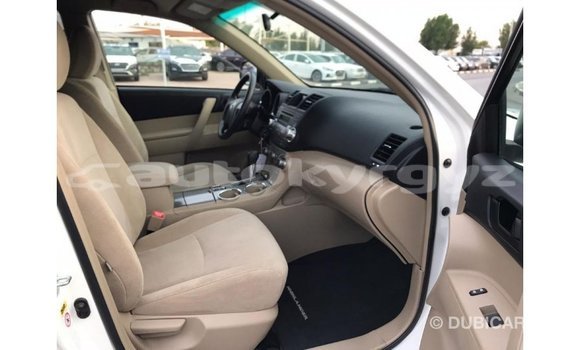 Buy Import Toyota Highlander White Car in Import - Dubai in Batken Buy Import Toyota Highlander White Car in Import - Dubai in Batken