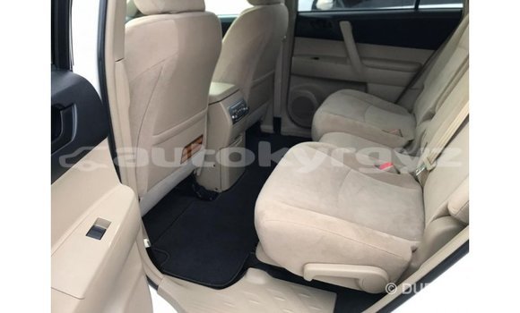 Buy Import Toyota Highlander White Car in Import - Dubai in Batken Buy Import Toyota Highlander White Car in Import - Dubai in Batken
