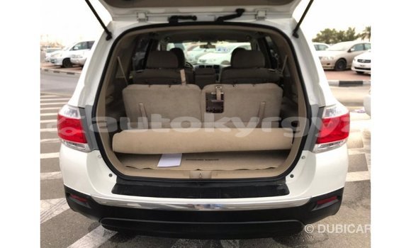 Buy Import Toyota Highlander White Car in Import - Dubai in Batken Buy Import Toyota Highlander White Car in Import - Dubai in Batken
