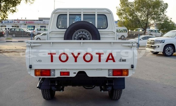 Buy Import Toyota Land Cruiser White Car in Import - Dubai in Batken Buy Import Toyota Land Cruiser White Car in Import - Dubai in Batken
