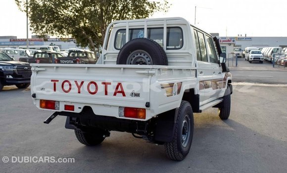 Buy Import Toyota Land Cruiser White Car in Import - Dubai in Batken Buy Import Toyota Land Cruiser White Car in Import - Dubai in Batken