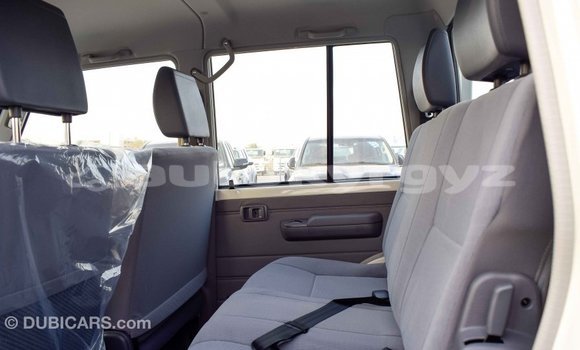 Buy Import Toyota Land Cruiser White Car in Import - Dubai in Batken Buy Import Toyota Land Cruiser White Car in Import - Dubai in Batken