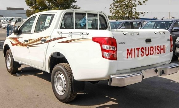 Buy Import Mitsubishi L200 White Car in Import - Dubai in Batken Buy Import Mitsubishi L200 White Car in Import - Dubai in Batken