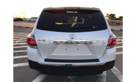 Buy Import Toyota Highlander White Car in Import - Dubai in Batken Buy Import Toyota Highlander White Car in Import - Dubai in Batken