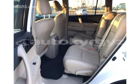 Buy Import Toyota Highlander White Car in Import - Dubai in Batken Buy Import Toyota Highlander White Car in Import - Dubai in Batken