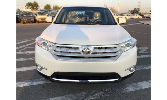 Buy Import Toyota Highlander White Car in Import - Dubai in Batken Buy Import Toyota Highlander White Car in Import - Dubai in Batken