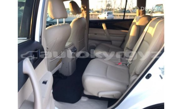 Buy Import Toyota Highlander White Car in Import - Dubai in Batken Buy Import Toyota Highlander White Car in Import - Dubai in Batken